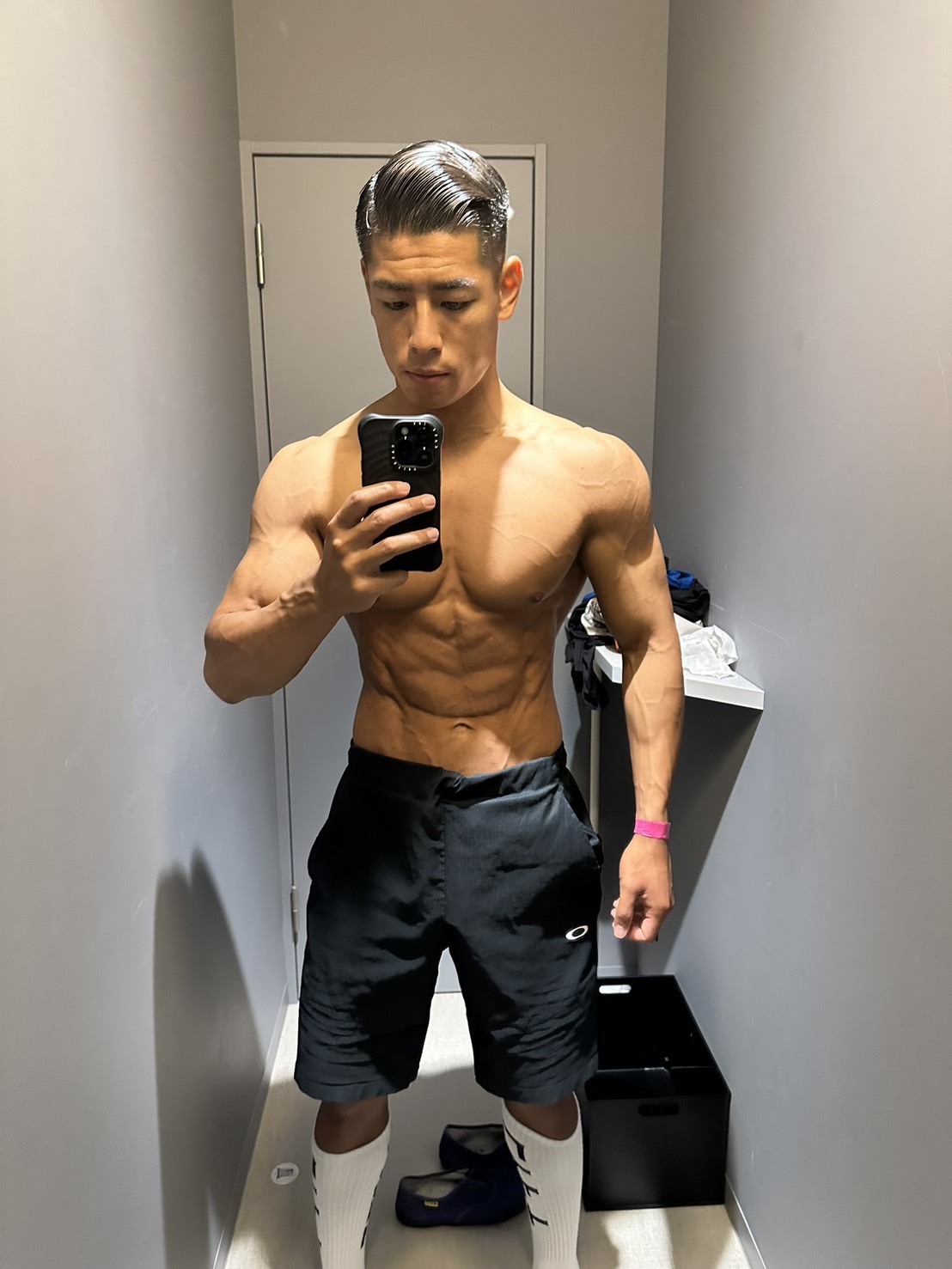 自主トレを継続されている20代男性の2026年の正面写真