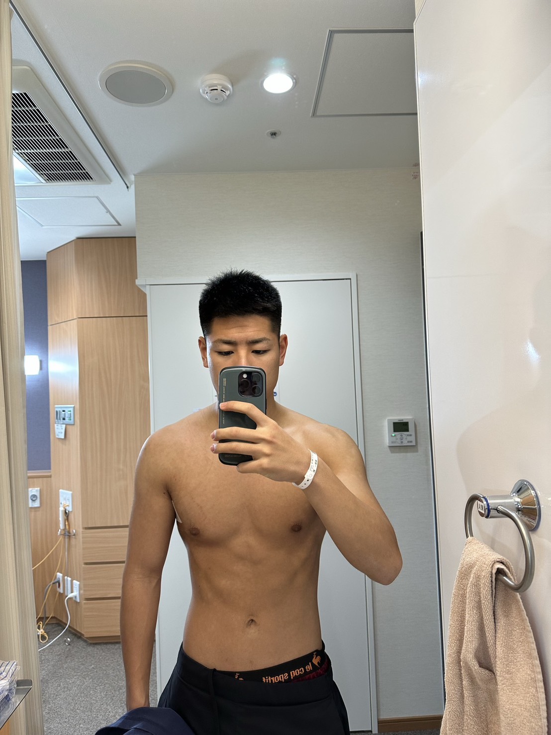 20代男性の2023年の正面写真