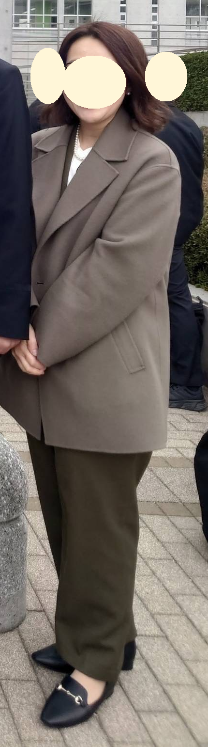 40代女性の2024年のBefore写真(顔を保護)
